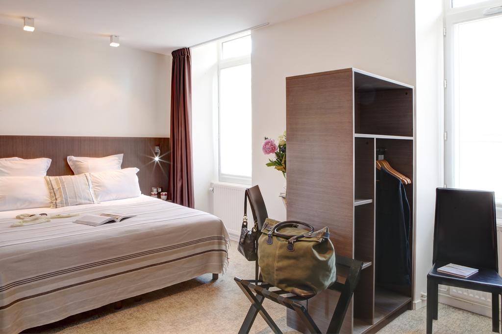 Hotel Le Benhuyc Биник Номер фото