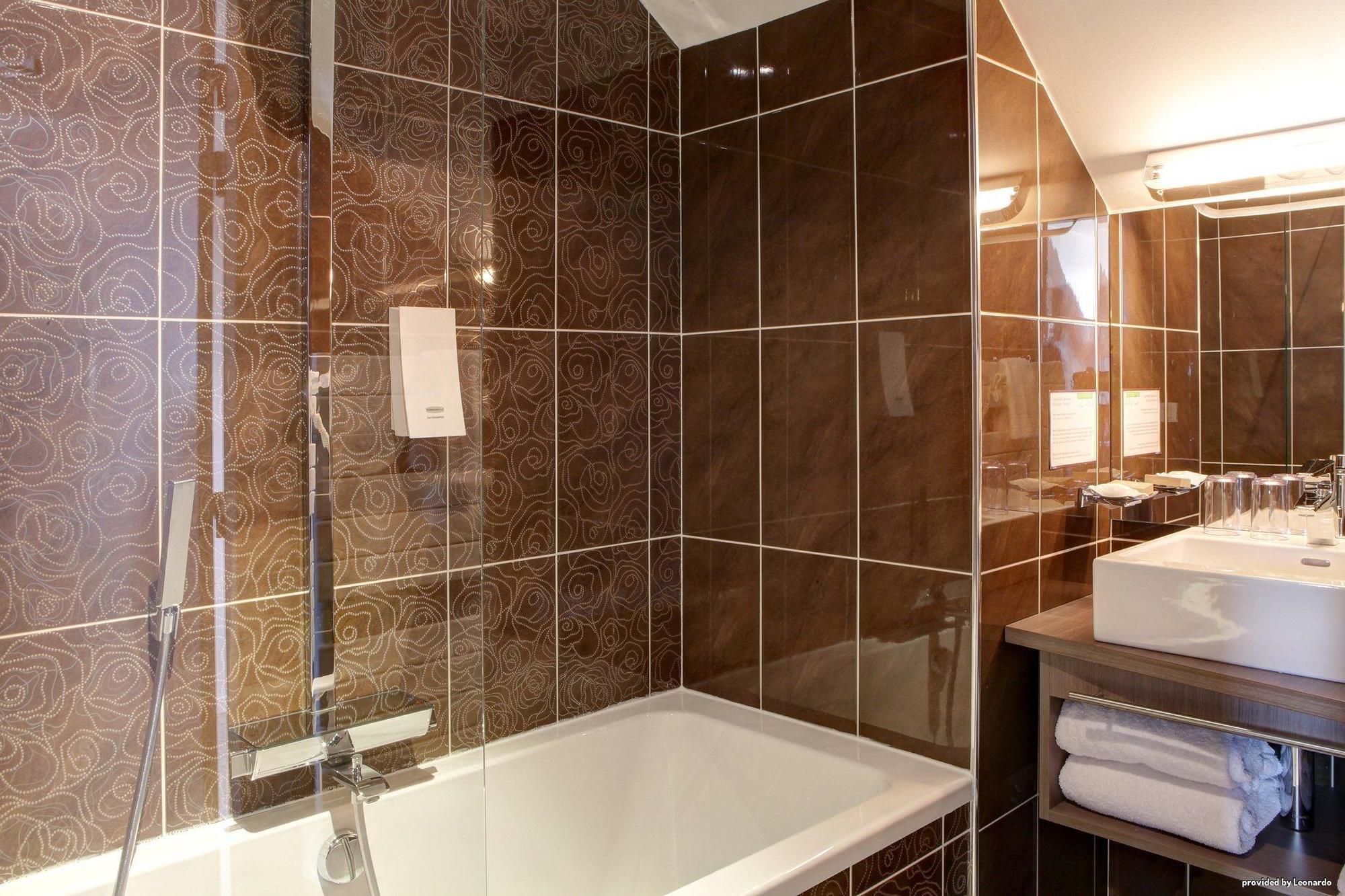 Hotel Le Benhuyc Биник Номер фото