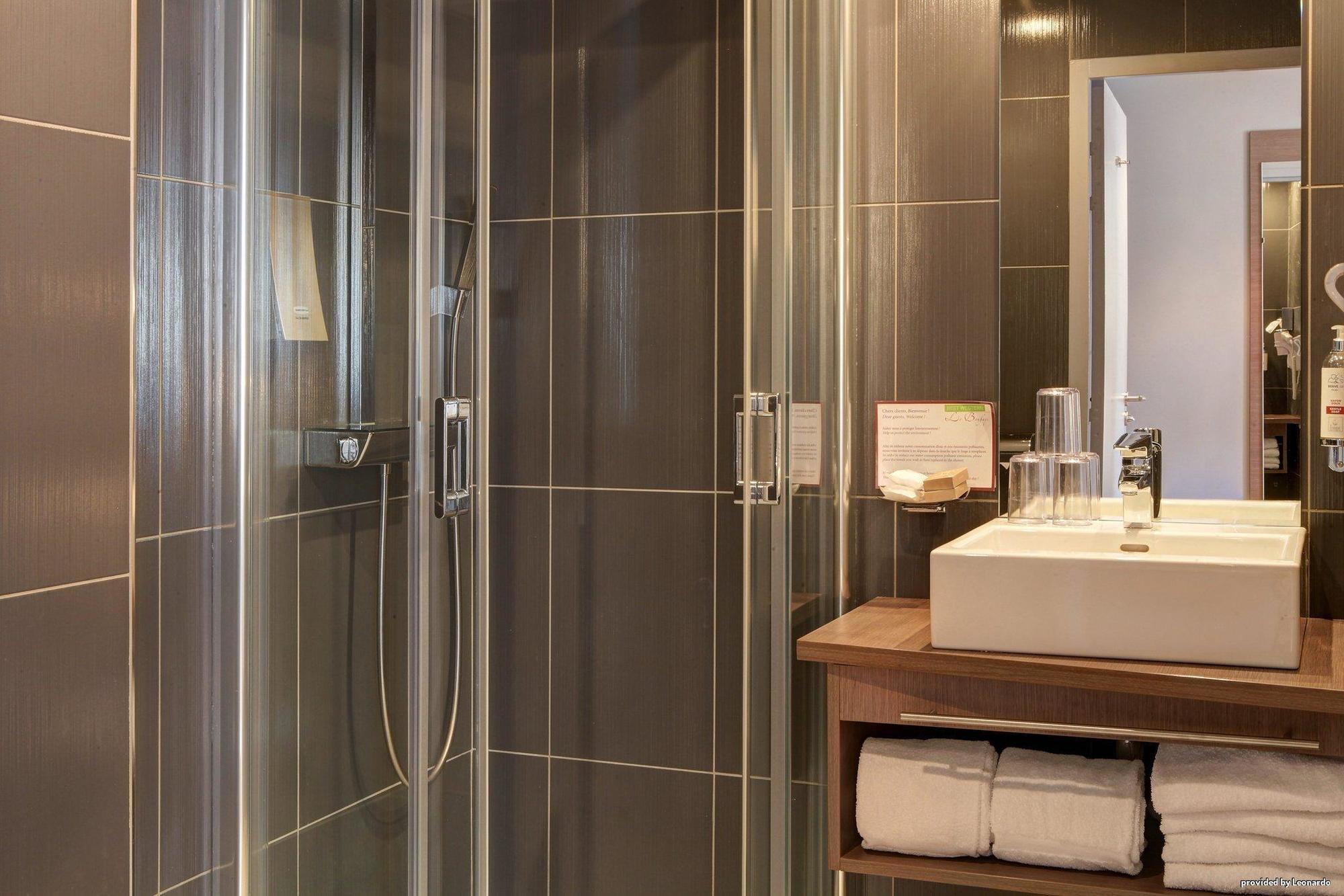 Hotel Le Benhuyc Биник Номер фото
