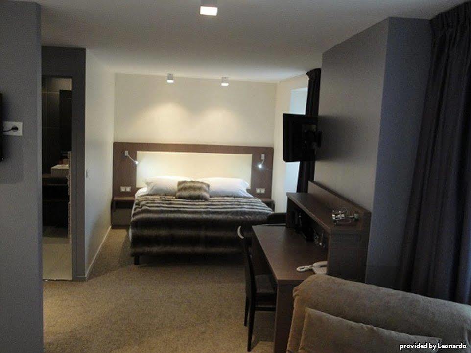 Hotel Le Benhuyc Биник Экстерьер фото